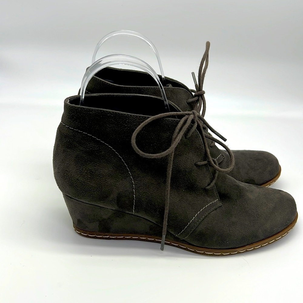 Franco Sarto - Dark Gray Suede Lace Up Ankle Boot Wedge Size 6